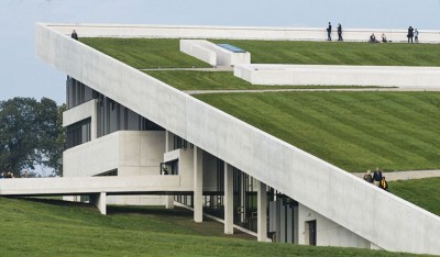 Figure 2. The turf-covered roof of the new museum (photograph by JaCob Due, Photo/Media Department, Moesgaard).